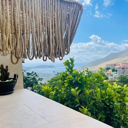 Tserova Rocks Villa *
