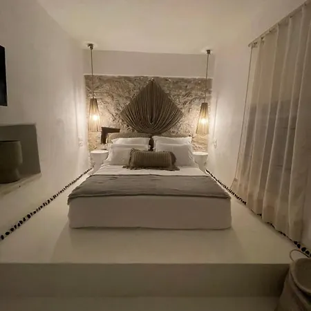 Tserova Rocks Villa